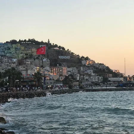 Artemis - Kusadasi Apartament *